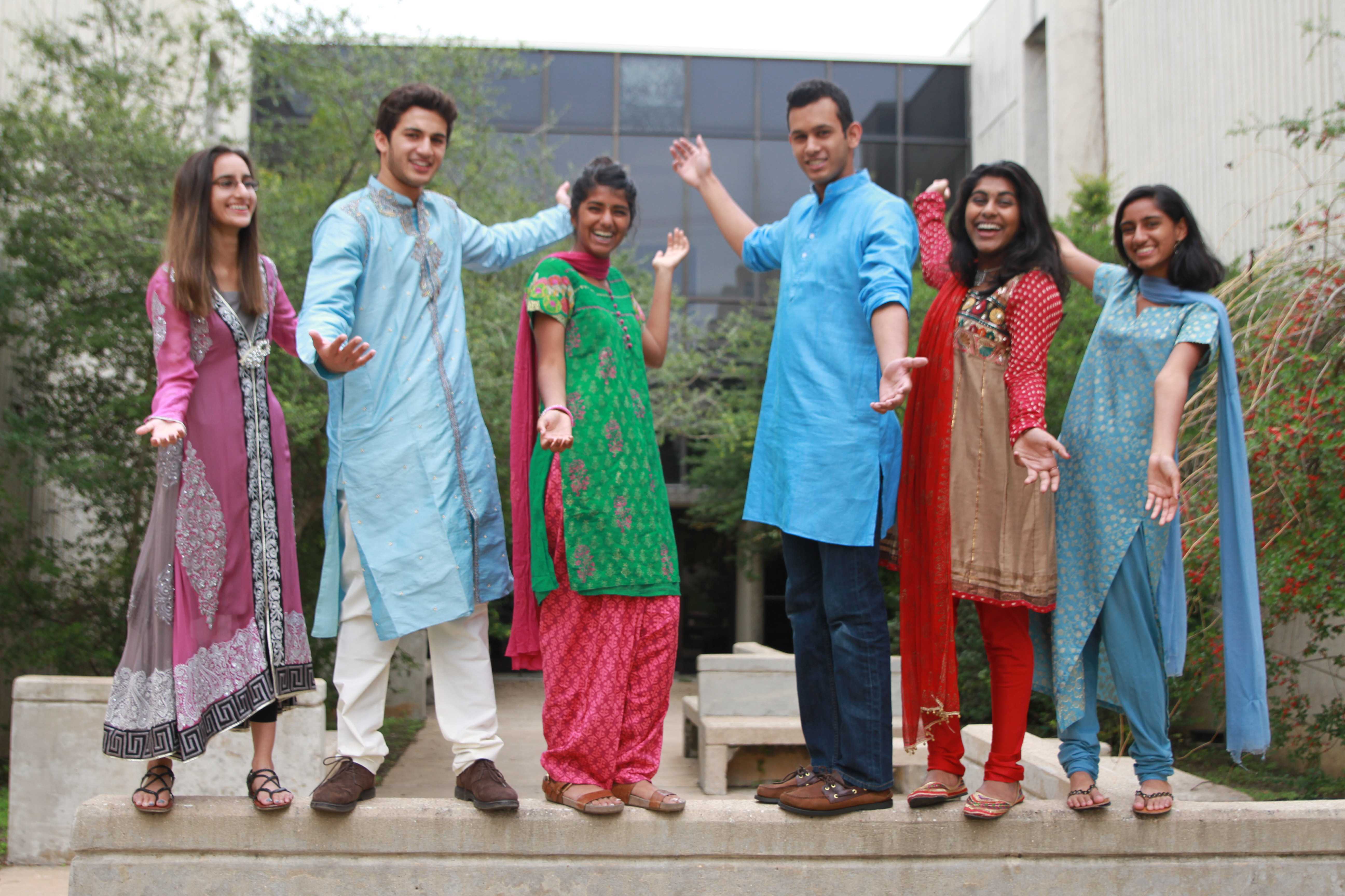 Qué ropa llevar para un viaje a India – trektoindia